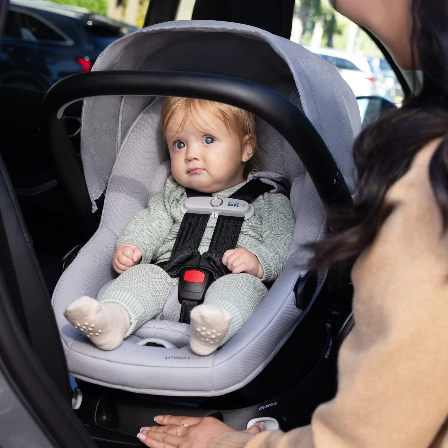 Revolve180 Litemax NXT Rotational Infant Car Seat with Sensorysoothe and with Accessory Load Leg (Quartz)